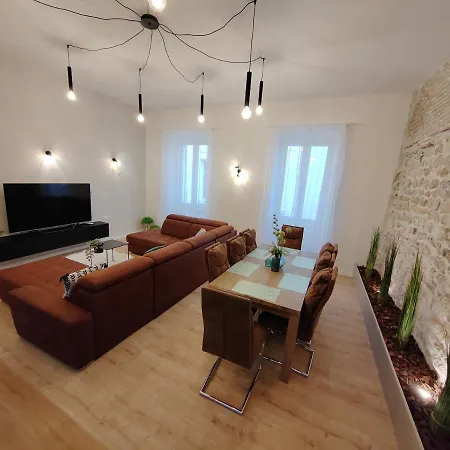 Town Square Apartment Zadar Exteriör bild